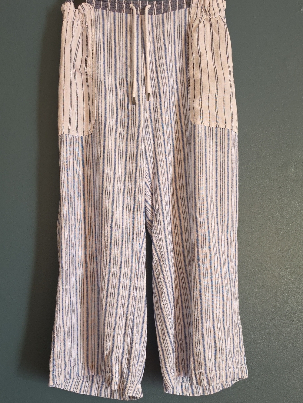 Women's Blue & White Striped Drawstring Cropped Pants